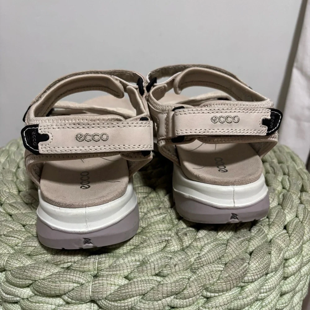 ECCO Yucatan Coast Sport Cream Ivory Nubuck Strappy Outdoor Chunky Dad Sandals